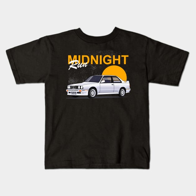 E30 Midnight Run Kids T-Shirt by masjestudio